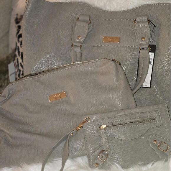 NWT BCBG Three Piece Tote Crossbody Clutch Pebble Set - Picture 3 of 3